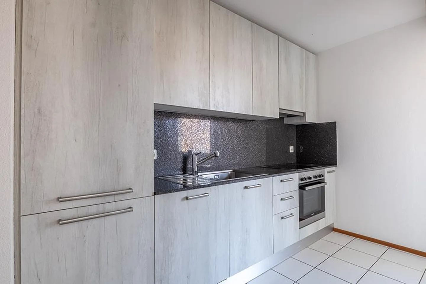 Appartamento con vista lago a San Nazzaro - Foto 9 di 15