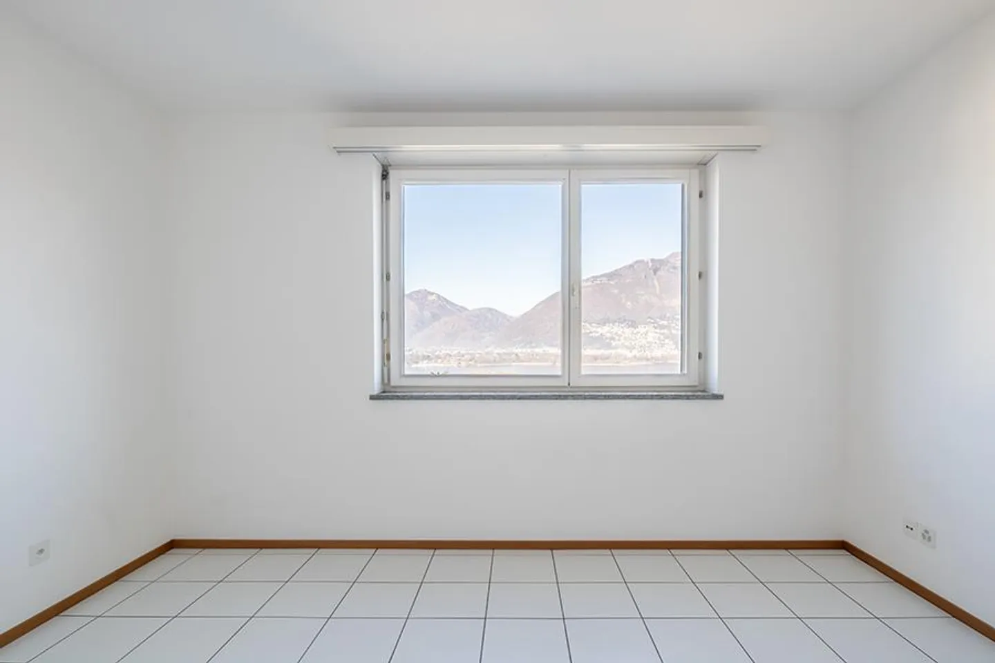 Appartamento con vista lago a San Nazzaro - Foto 11 di 15