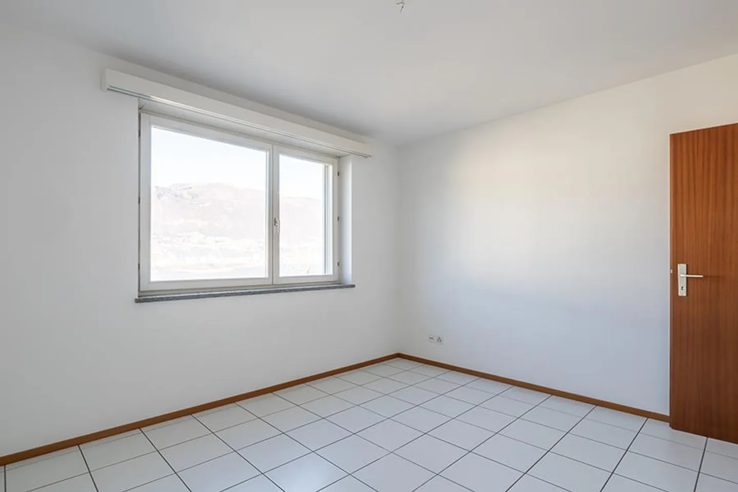 Appartamento con vista lago a San Nazzaro - Foto 12 di 15