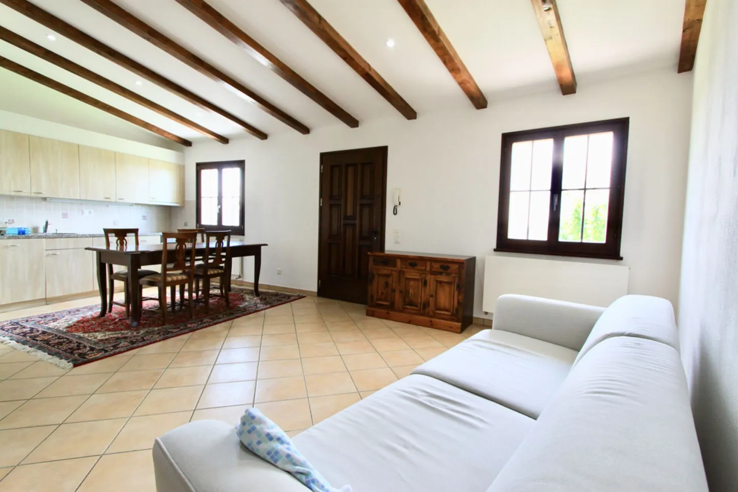 Beautiful villa with garden and open view of the vineyards - Photo 10 of 19