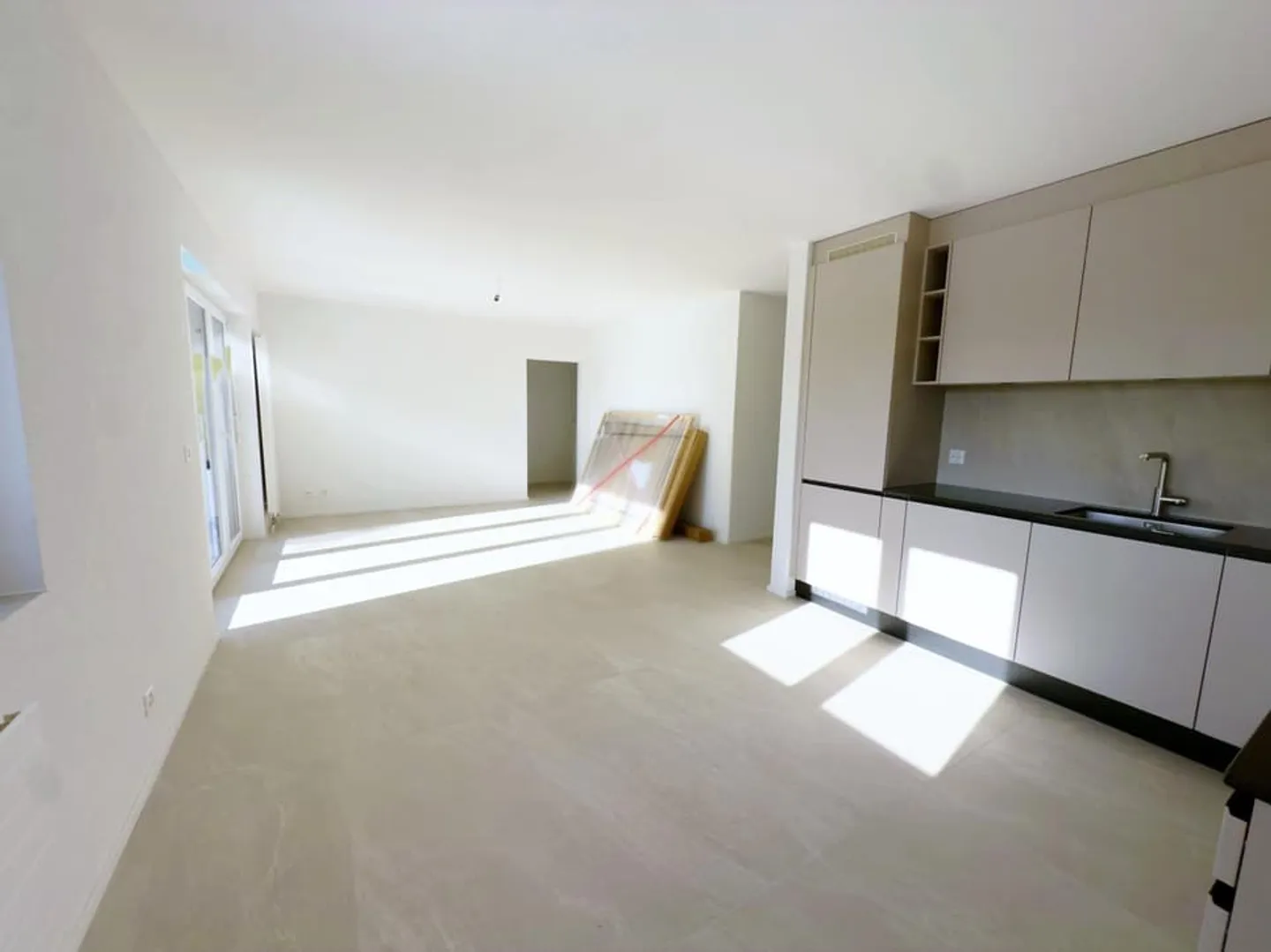 3.5 pièces avec 150m2 de jardin entièrement rénové à Fétigny - Foto 2 di 13