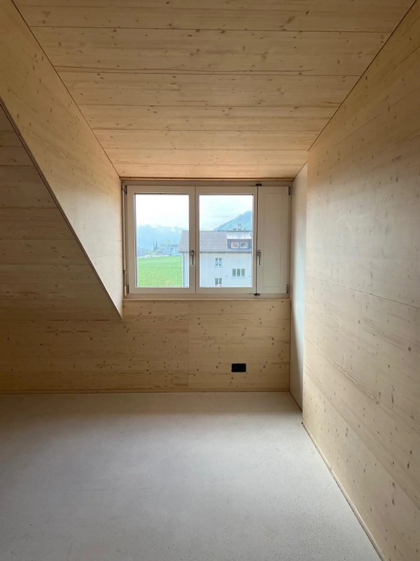 Ampio appartamento di 5,5 stanze con balcone a Kehrsatz - Foto 8 di 10