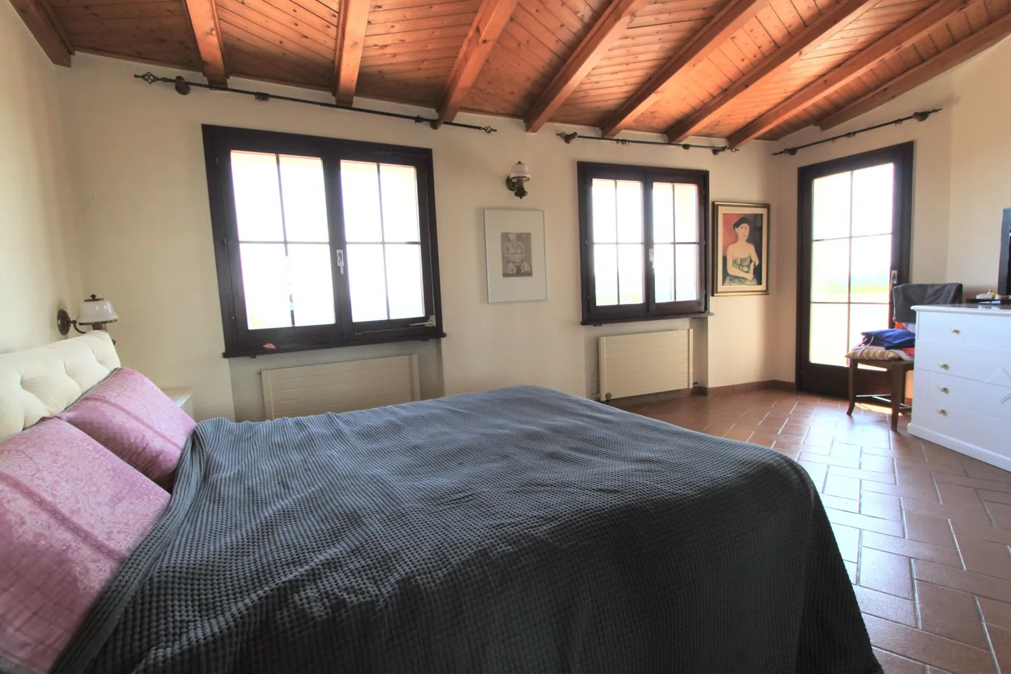 Beautiful villa with garden and open view of the vineyards - Photo 15 of 19