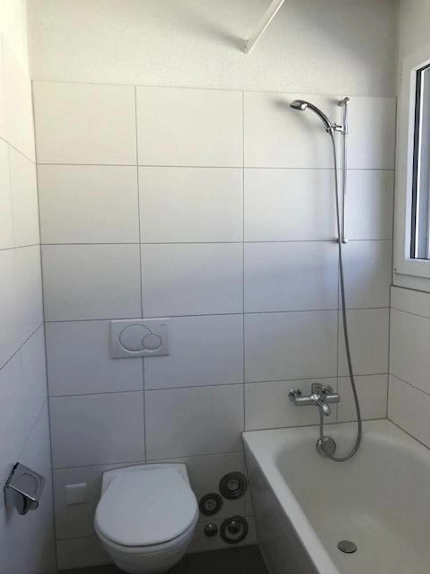 Helle Wohnung mit Balkon - Foto 3 von 8