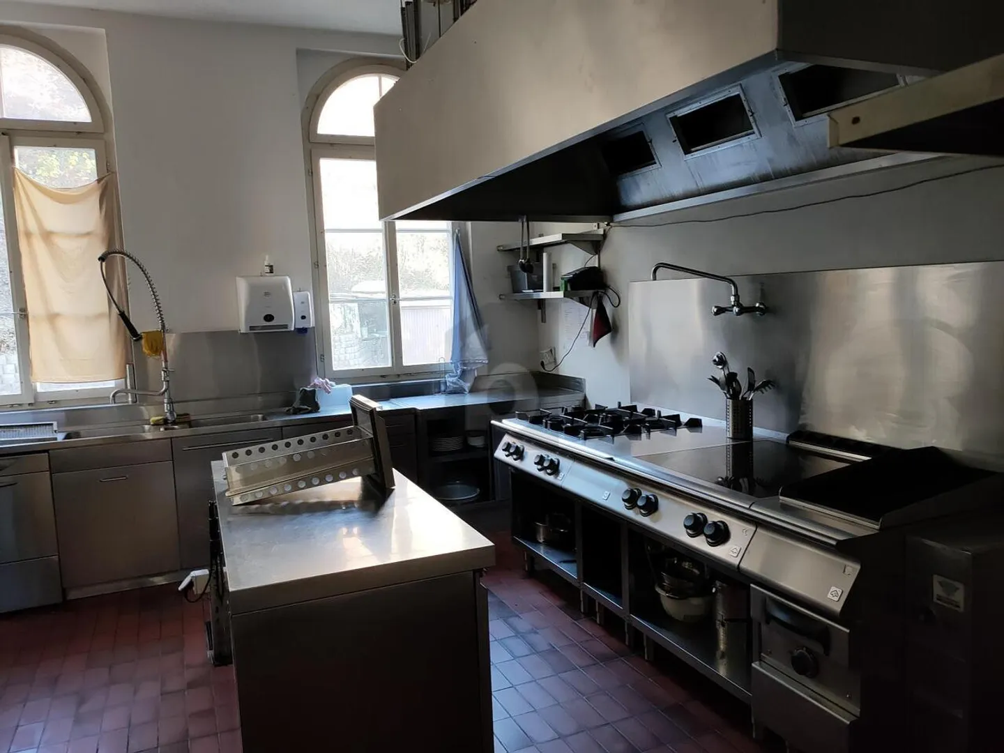 COMPLETELY EQUIPPED, NO BUYOUT FEE - Photo 3 of 6