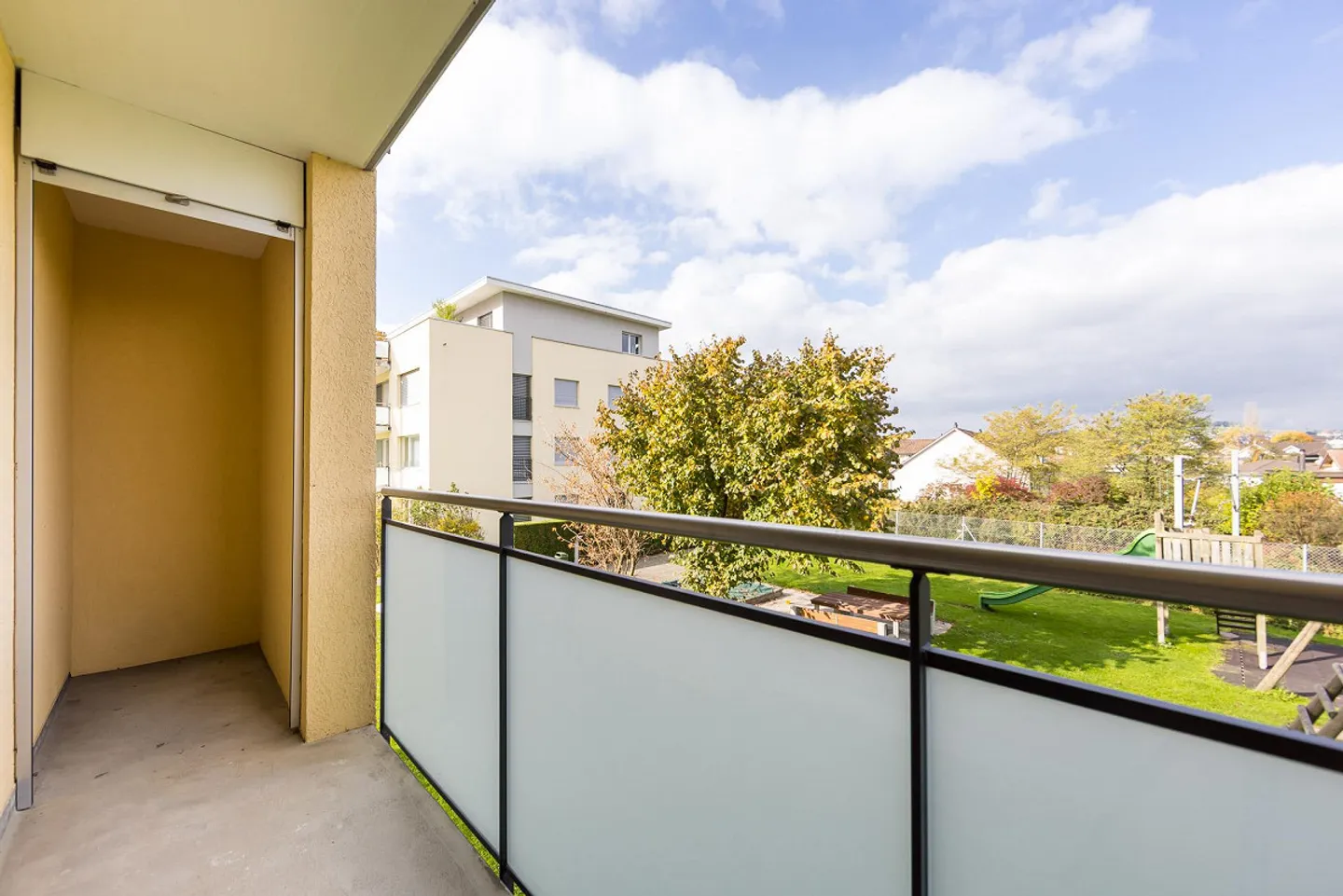 Familien willkommen - gepflegte 4.5-Zimmerwohnung im 1. OG - Foto 11 von 12