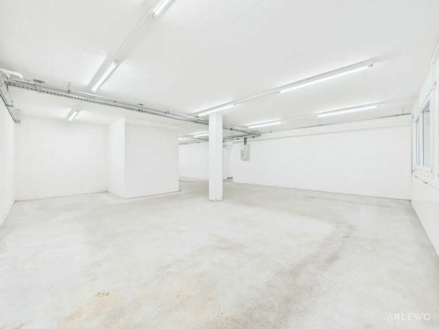 Espace commercial avec valeur ajoutée sur deux niveaux - Photo 10 sur 18