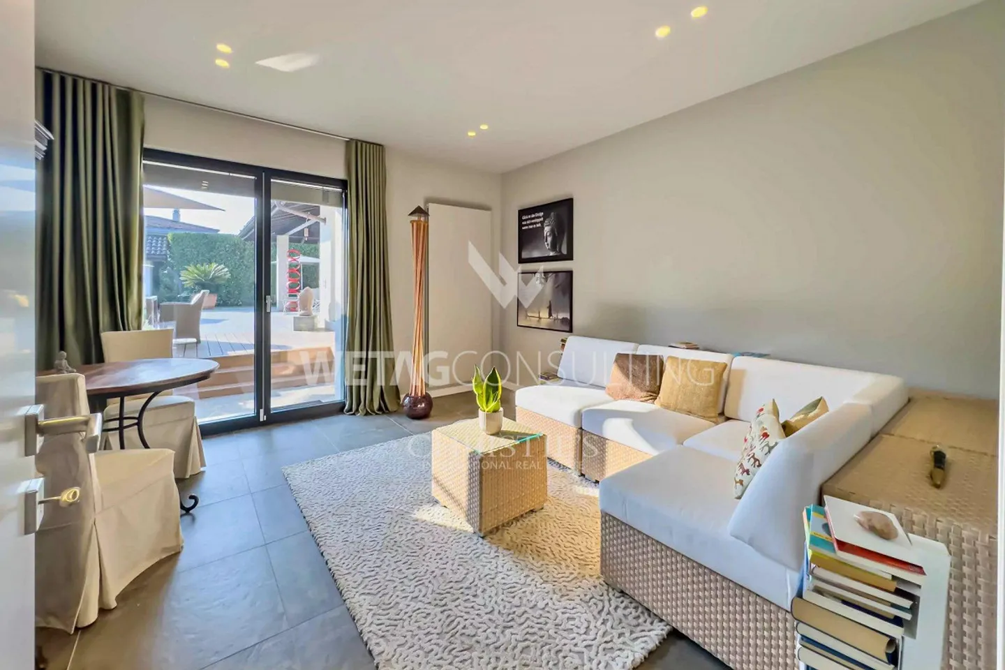 Lugano-Magliaso: Elegante villa con piscina, circondata dal verde, inclusi... - Foto 8 di 13