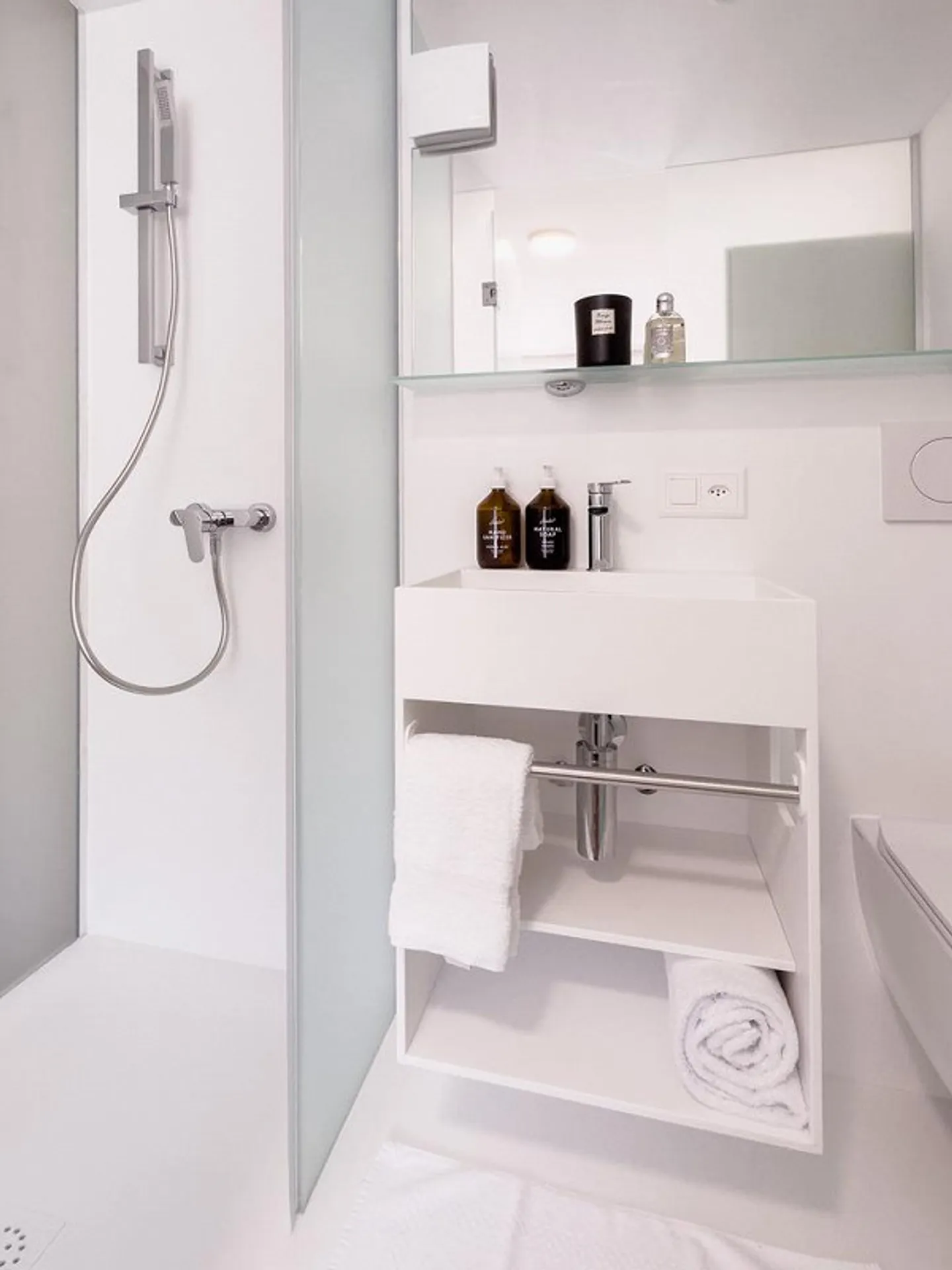 MAGIQUE, APPARTEMENT MEUBLÉ DE DEUX CHAMBRES DANS LE QUARTIER STERNMATT - Photo 7 sur 11