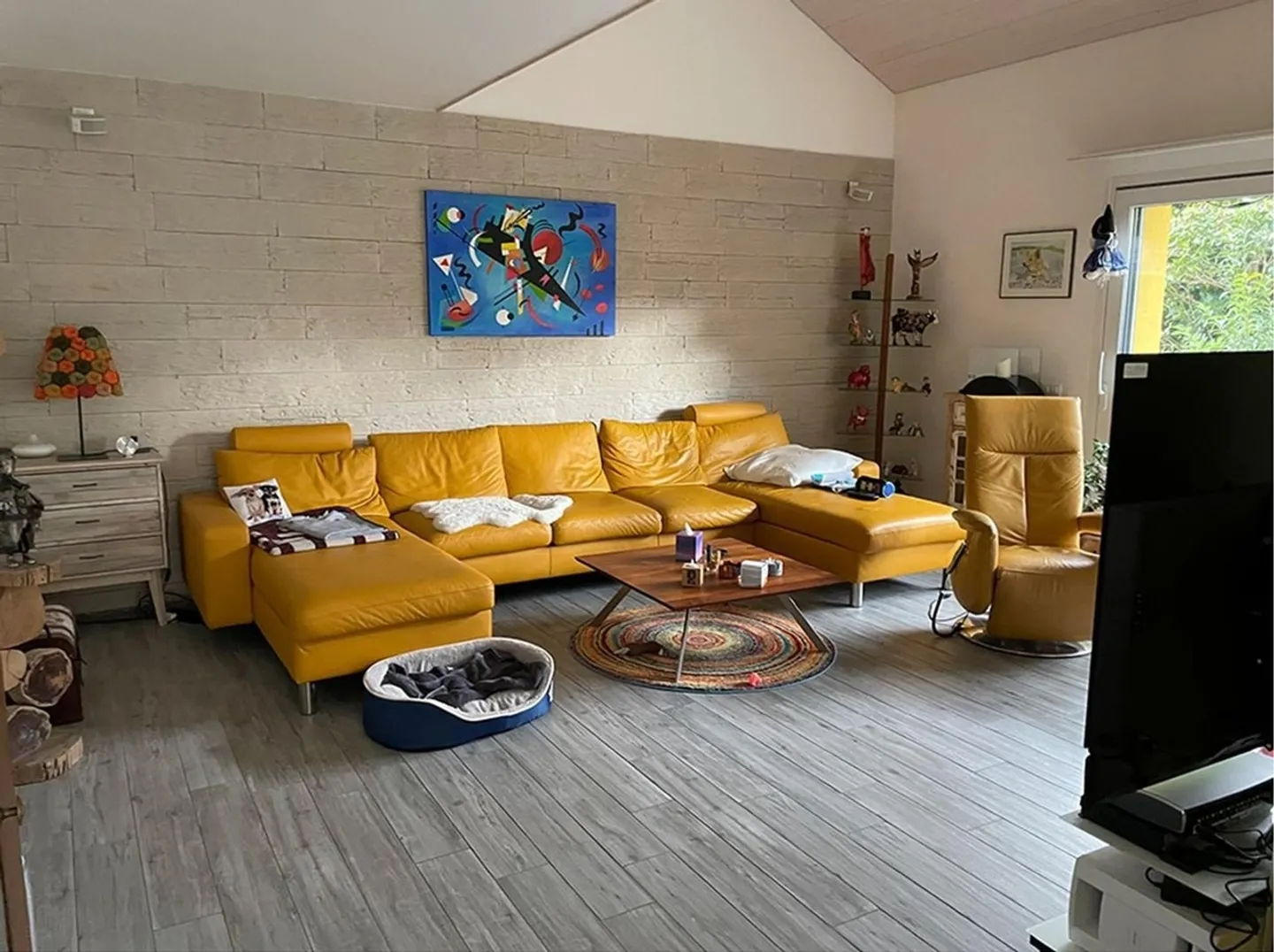 Esclusiva villa unifamiliare di 8 locali con finiture di pregio e incantevole giardino - Foto 11 di 12