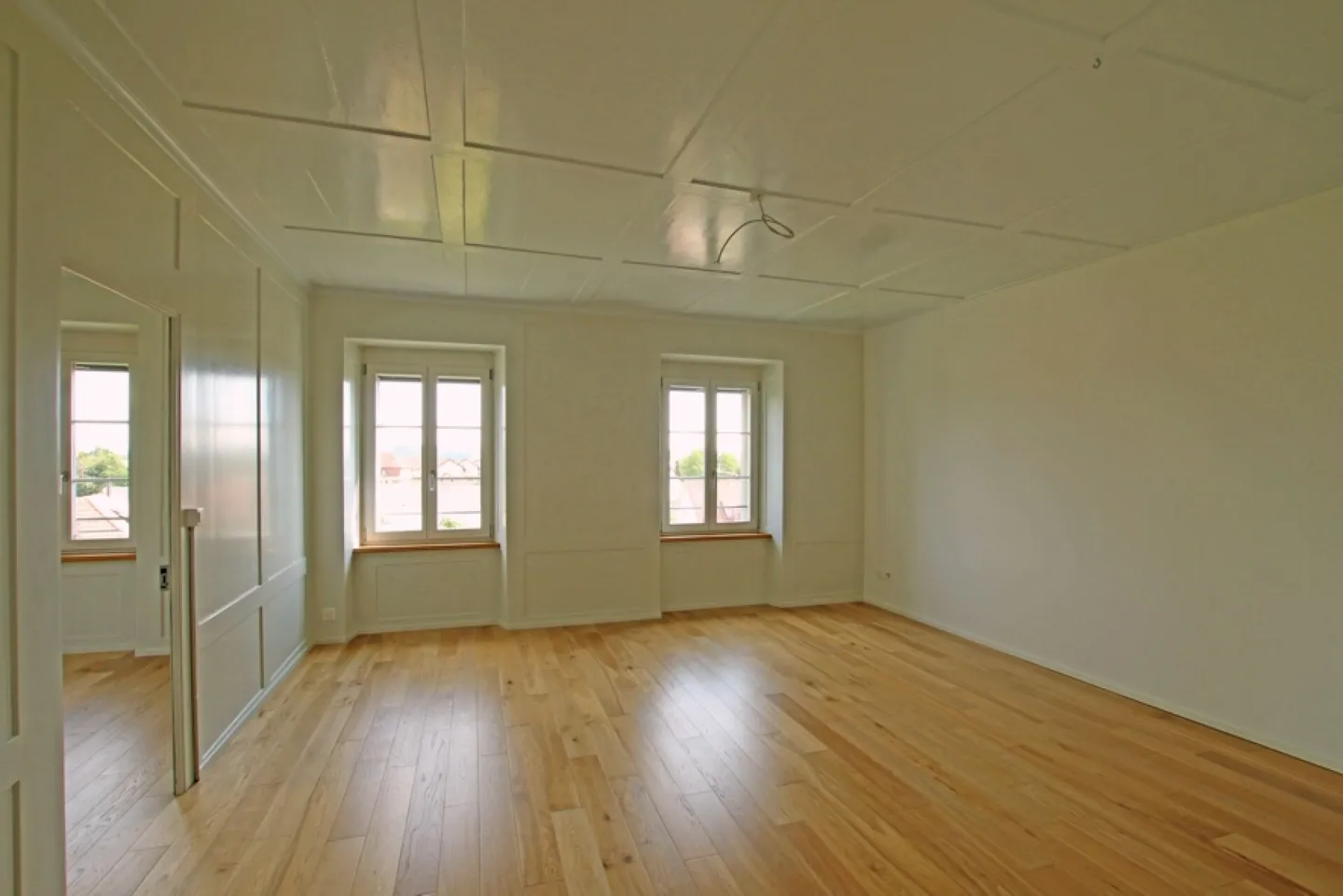 Beautiful, bright 3-room apartment in "Schwarzhaar" Oftringen for rent - Photo 3 of 7