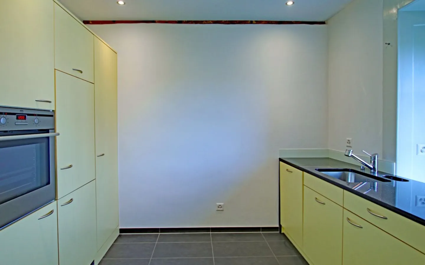 Beautiful, bright 3-room apartment in "Schwarzhaar" Oftringen for rent - Photo 4 of 7