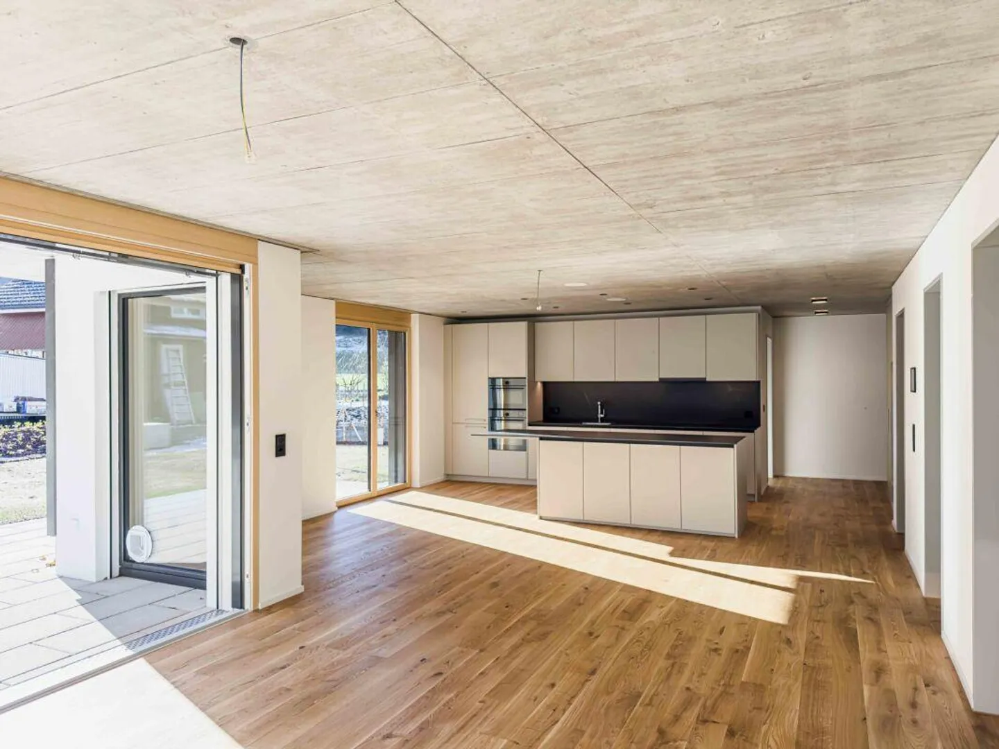 ERSTBEZUG - EINZIGARTIGE GARTENWOHNUNG - Foto 3 von 10