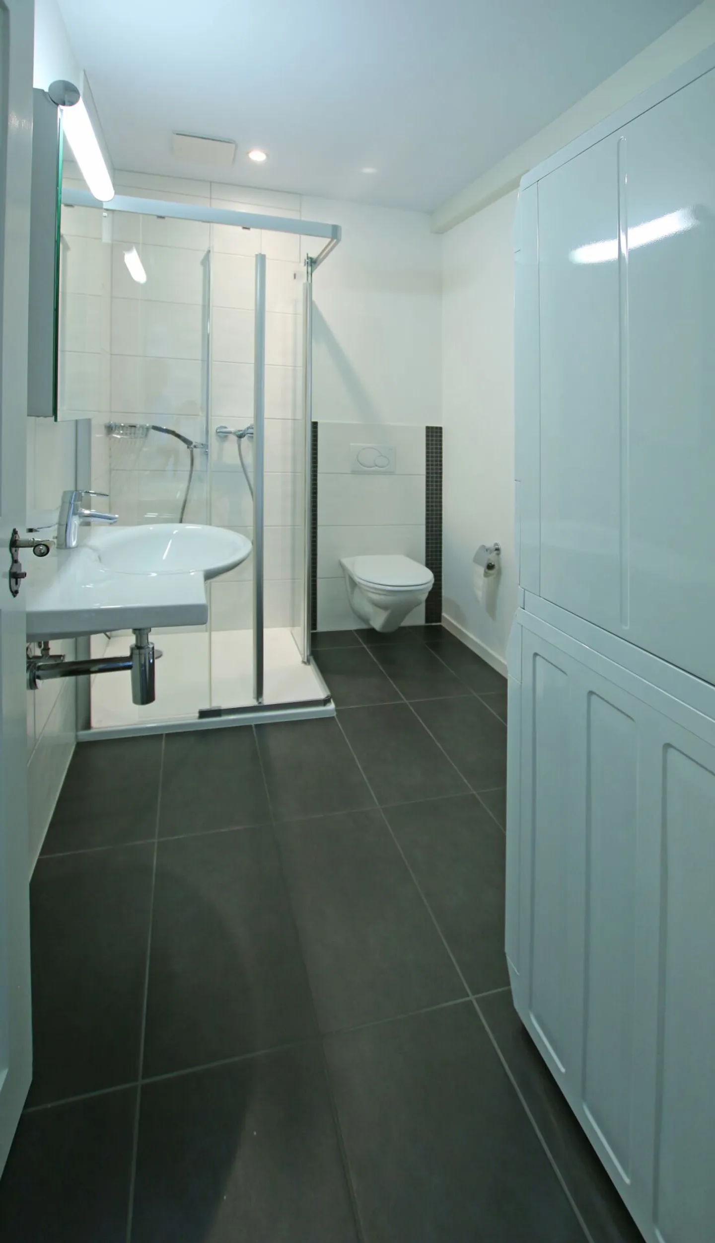 Beautiful, bright 3-room apartment in "Schwarzhaar" Oftringen for rent - Photo 5 of 7