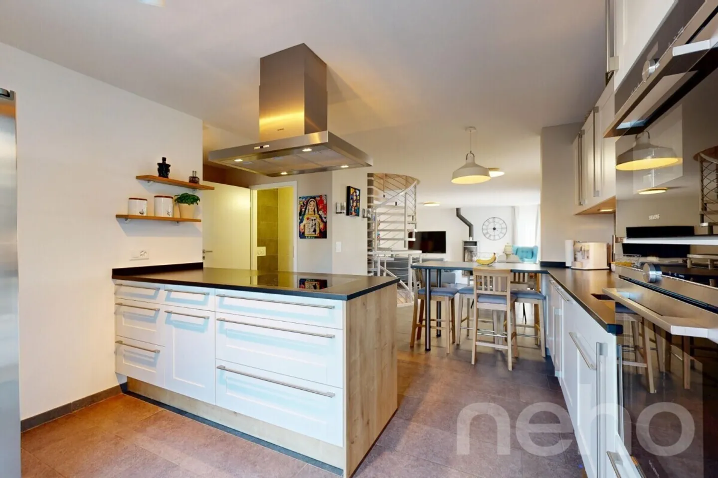 Magnificent three-family house on the ground floor with 2 terraces! - Photo 8 of 13