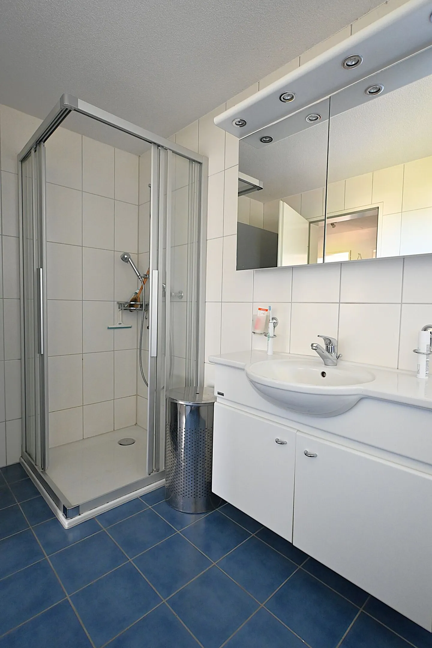 Detached 6.5-room single-family house - Photo 8 of 13