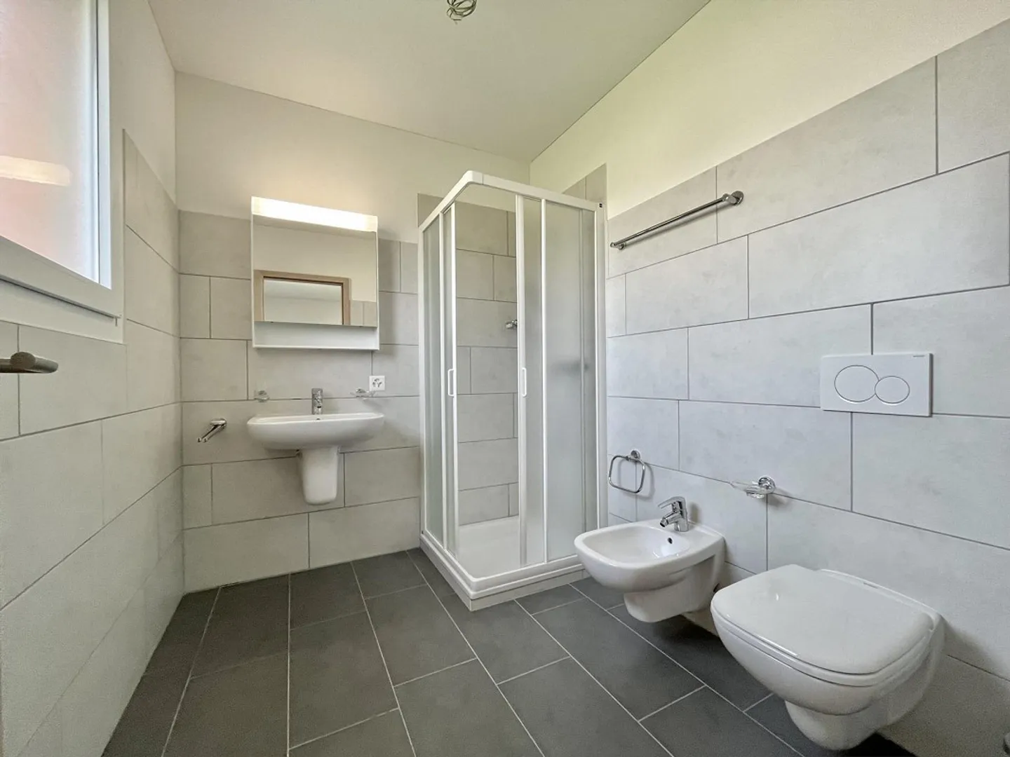 Rental Apartment - Stunning 4.5-Room Duplex with Terrace in Stabio - Photo 7 of 9