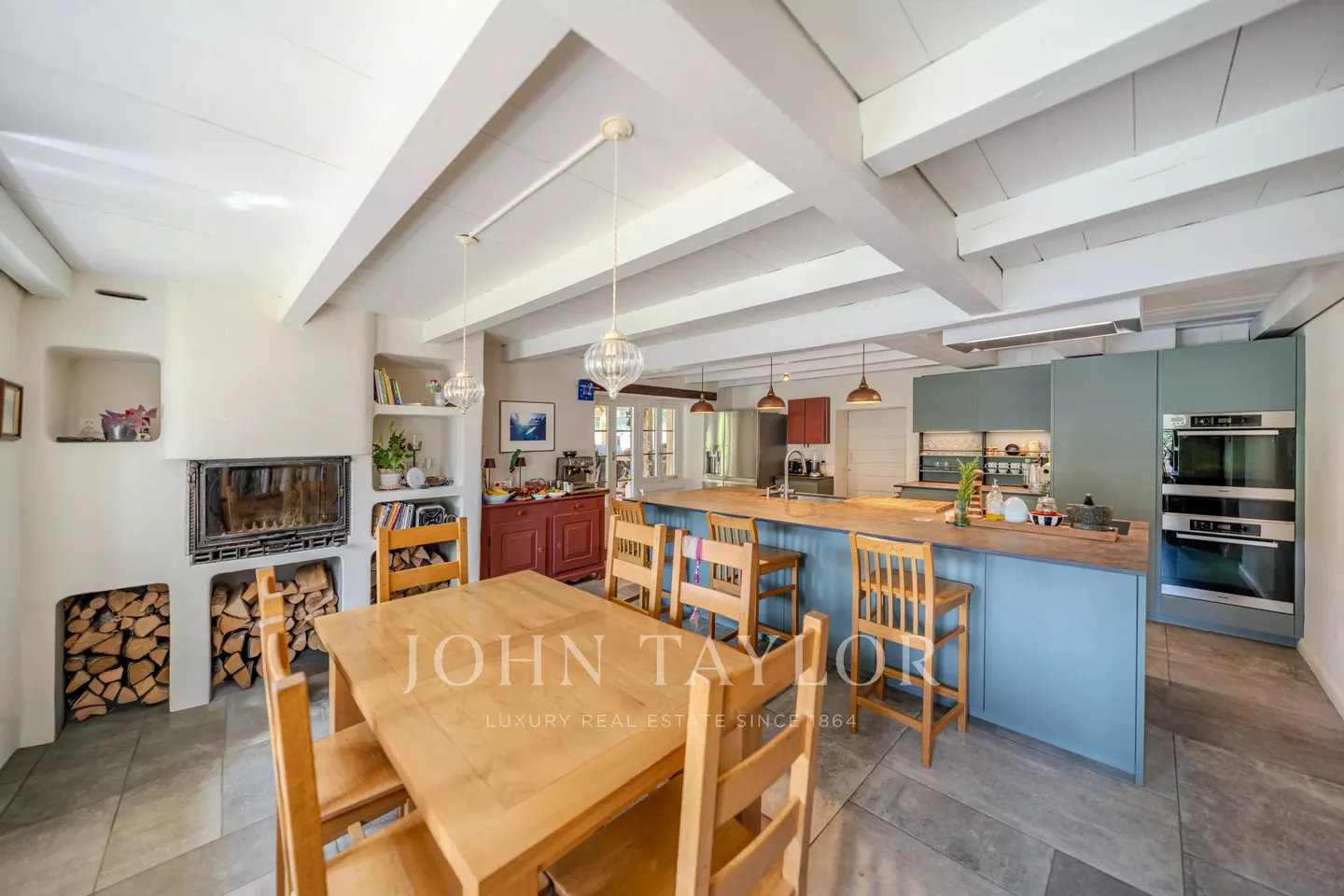 Charming Farmhouse in Forel - Photo 2 of 13