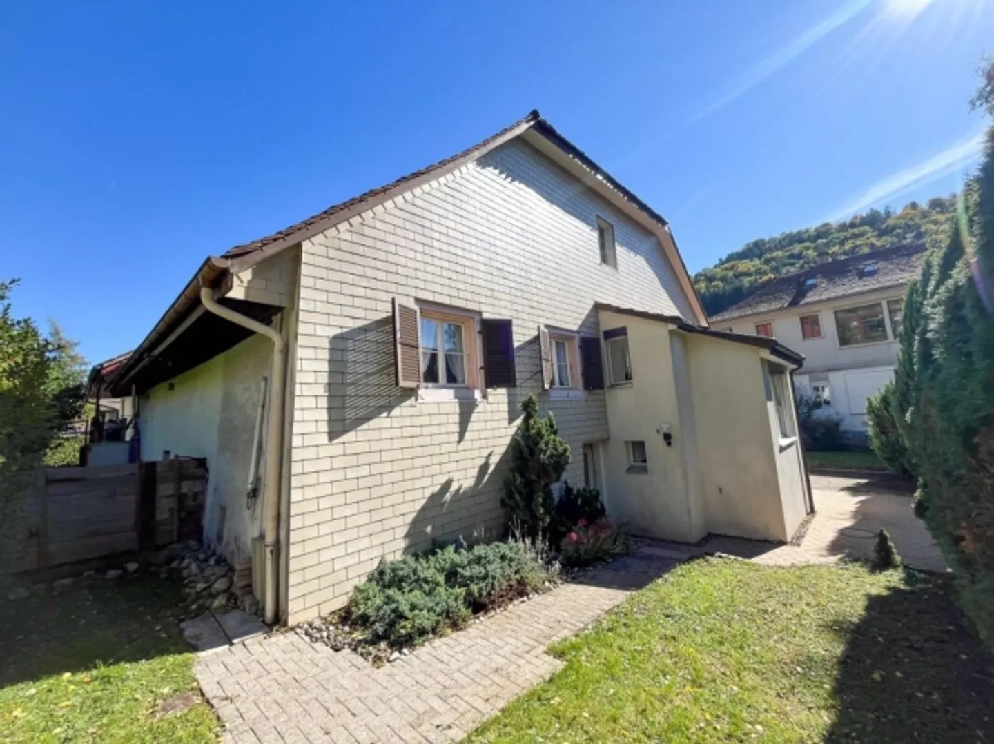 4 Room single house - Photo 4 of 14