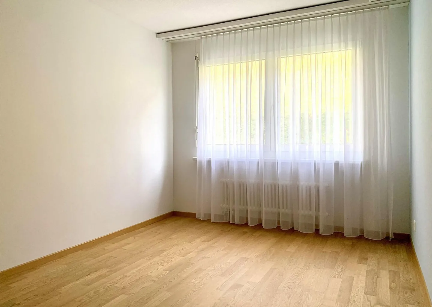 Spacious, quiet 4 ½ room apartment, 4 minutes from Schaffhausen train station - Photo 10 of 15