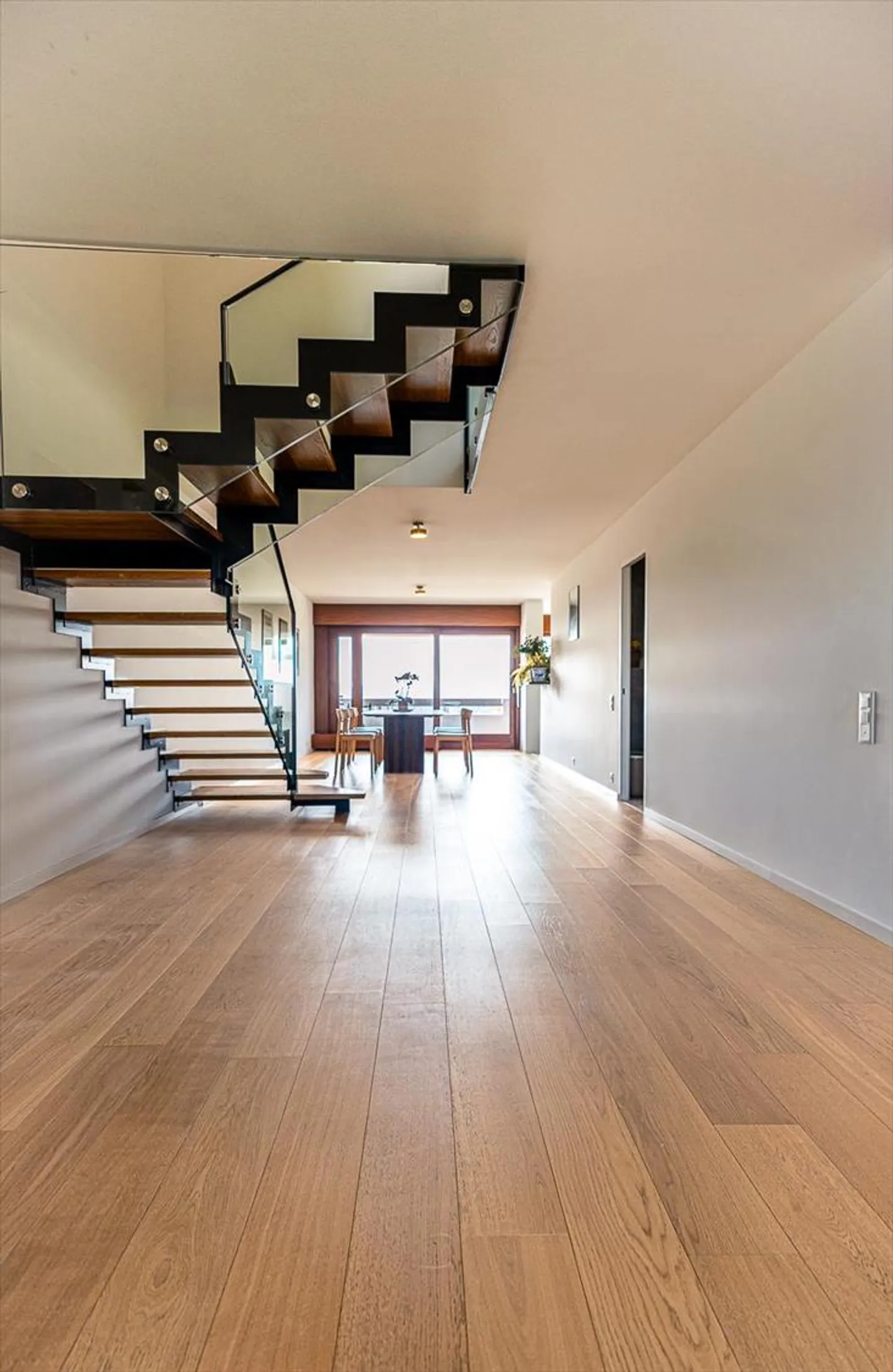 Außergewöhnliche Penthouse-Duplex-Wohnung (5 Zimmer) - Foto 4 von 12