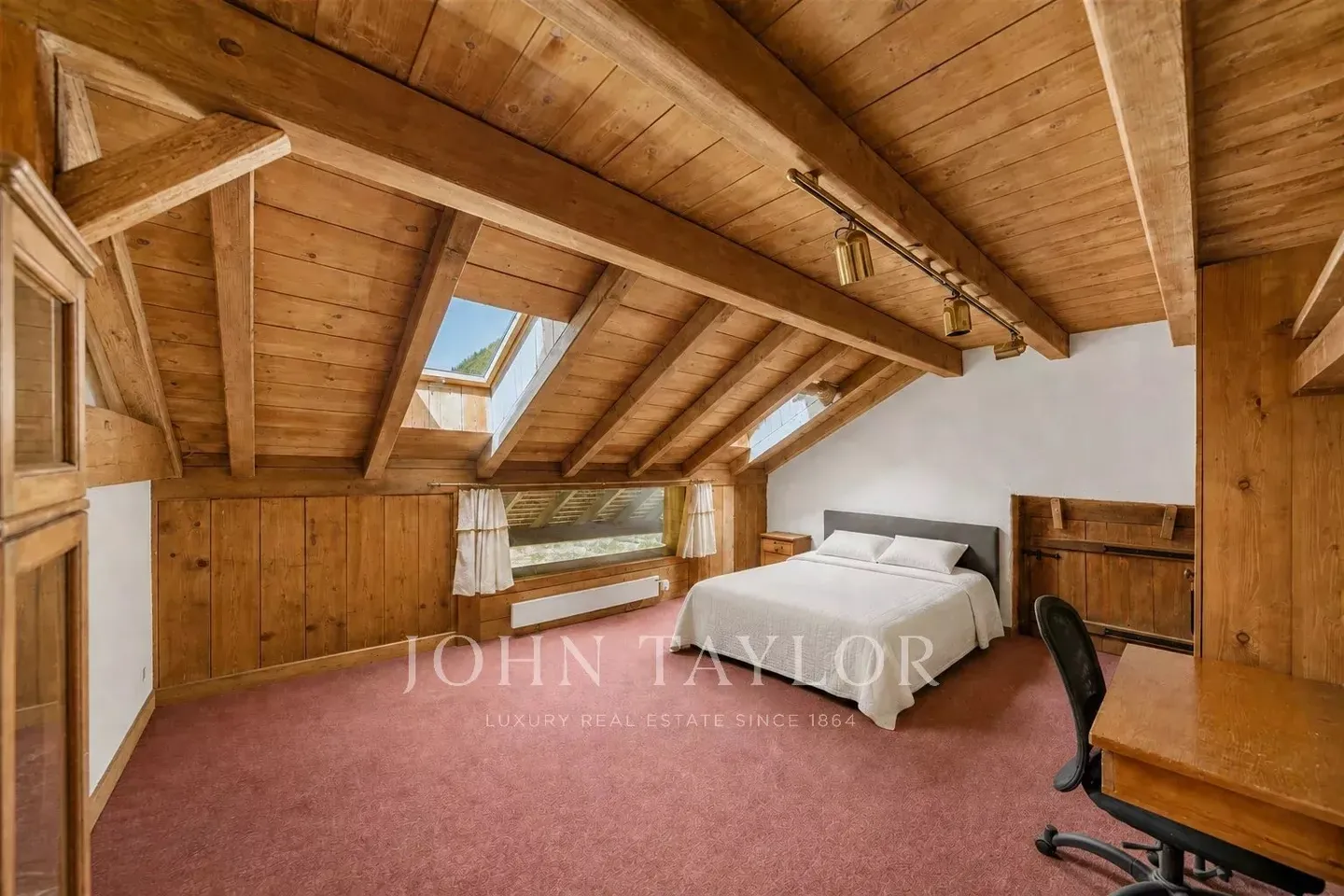 Charming Farmhouse in Forel - Photo 9 of 13
