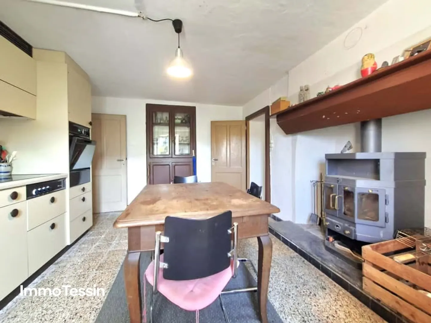 Your retreat with a fantastic panoramic view of the beautiful and untouched Ticino mountains - Photo 9 of 13