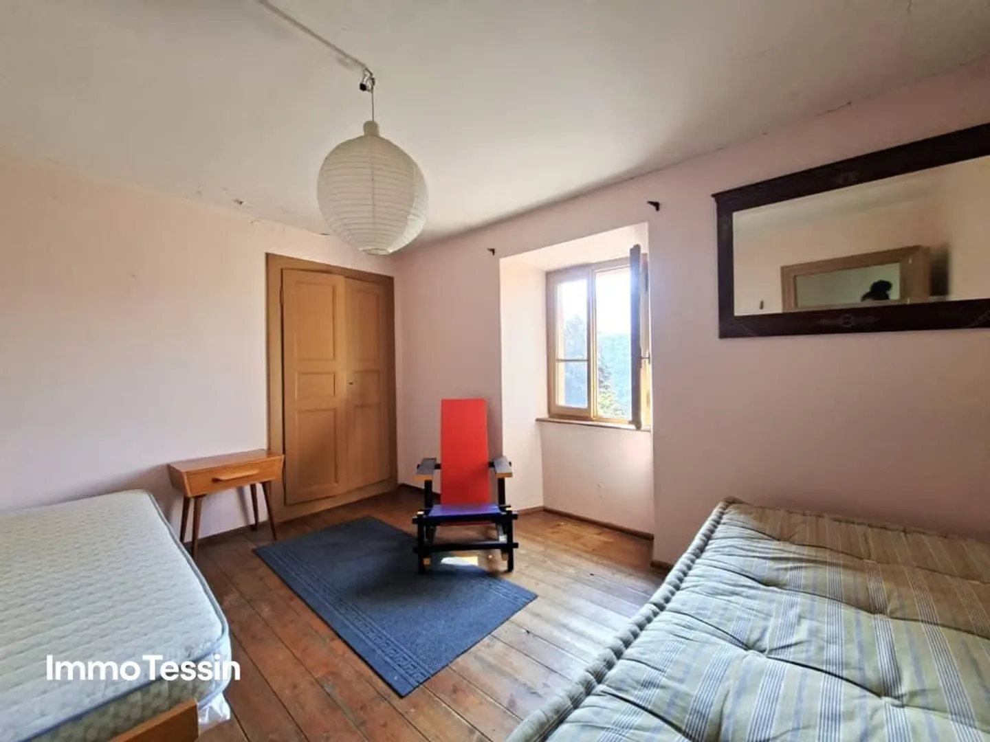 Your retreat with a fantastic panoramic view of the beautiful and untouched Ticino mountains - Photo 12 of 13