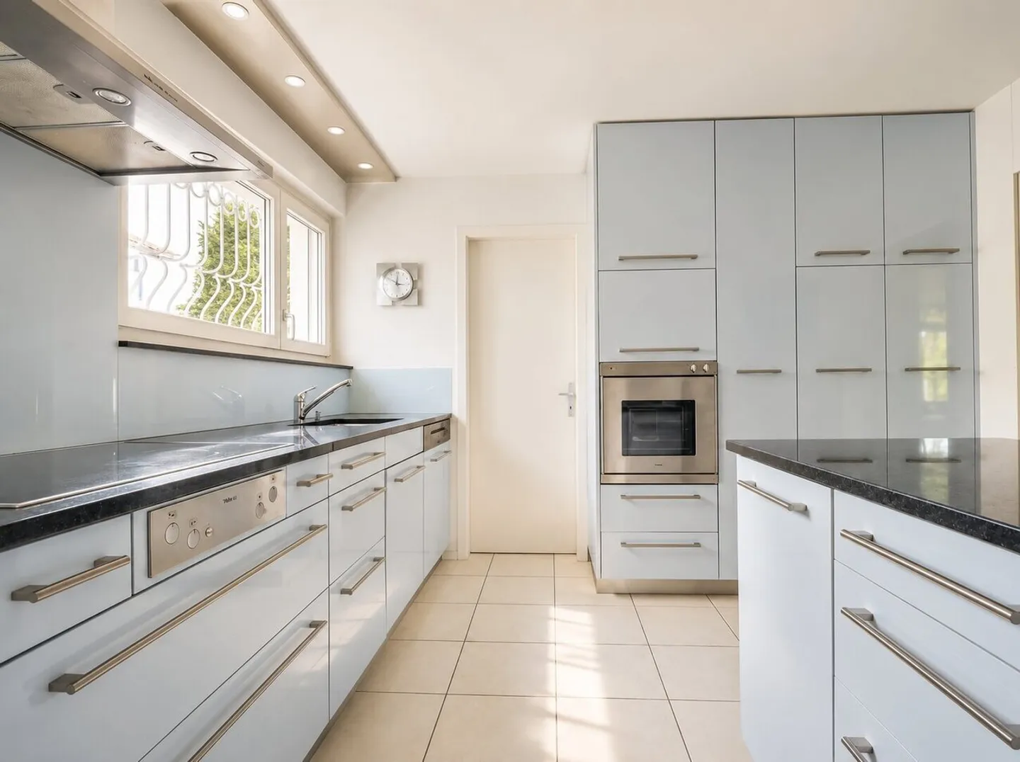 Zeitgenössisches 6-Zimmer-Haus - Foto 8 von 20