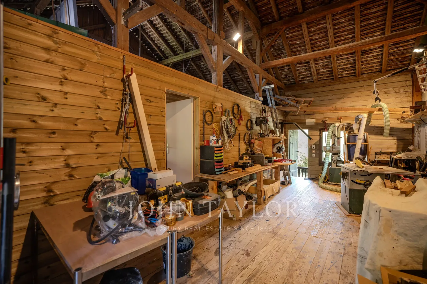 Charming Farmhouse in Forel - Photo 13 of 13