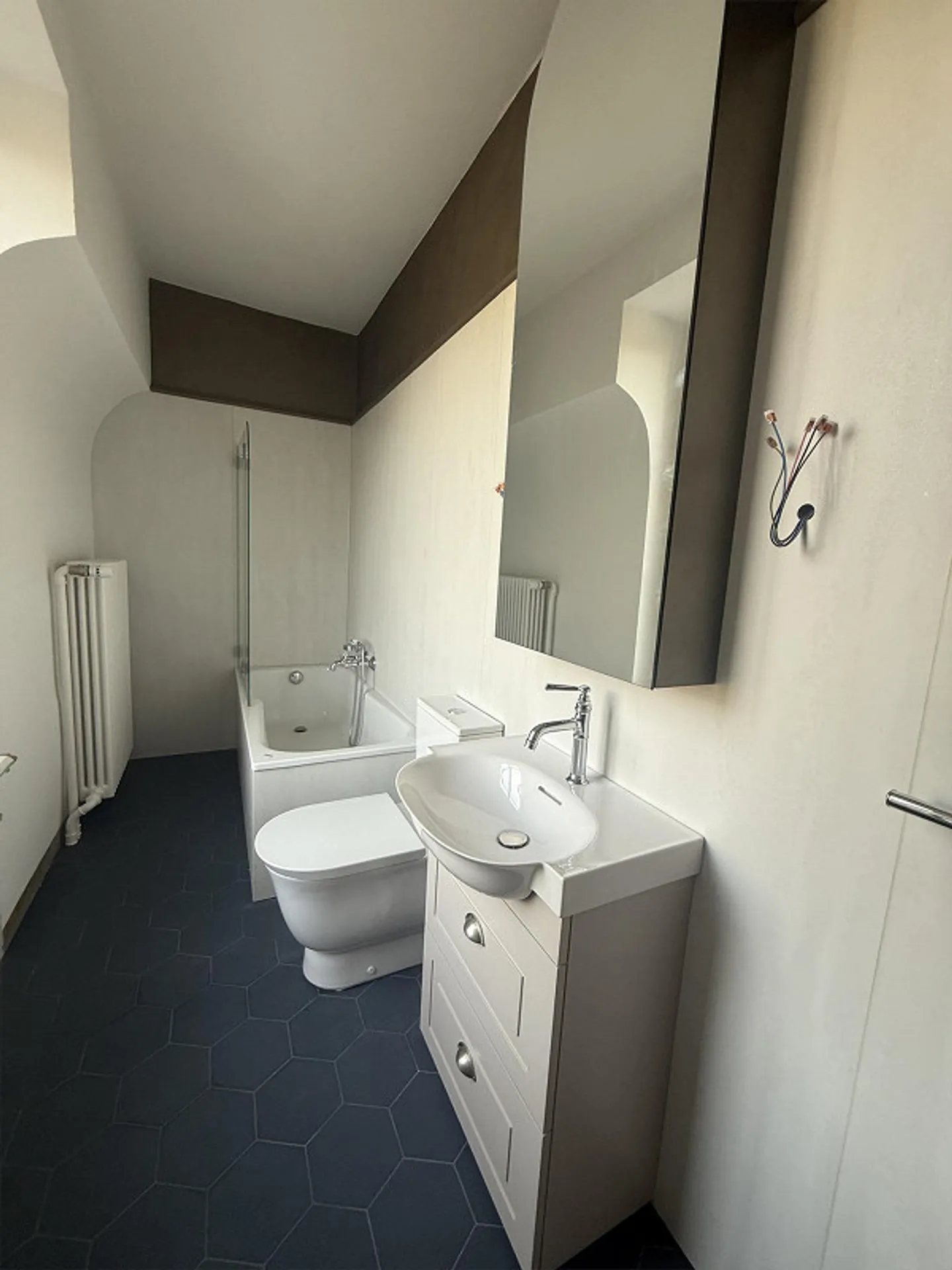 Appartamento esclusivo di 5,5 stanze con fascino storico in un'area parco idilliaca - Foto 13 di 19