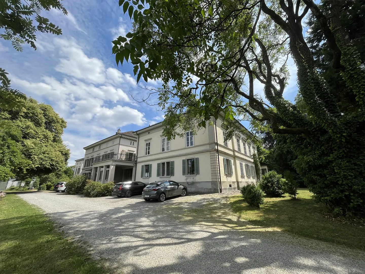 Appartamento esclusivo di 5,5 stanze con fascino storico in un'area parco idilliaca - Foto 16 di 19