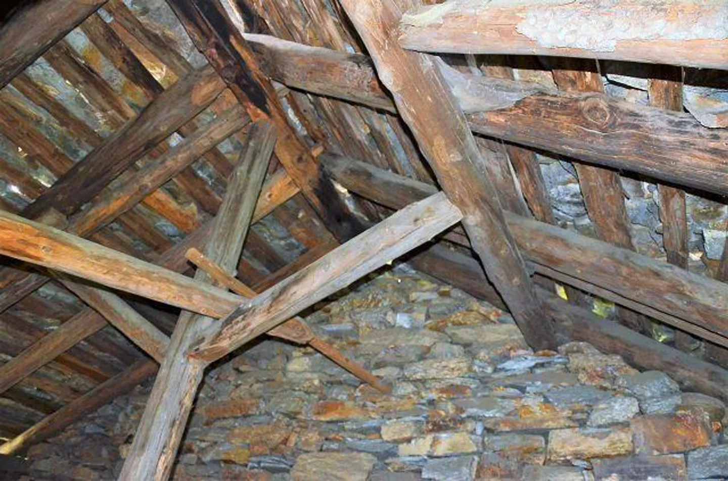 Charmant projet de rénovation à Anzonico - Photo 12 sur 25
