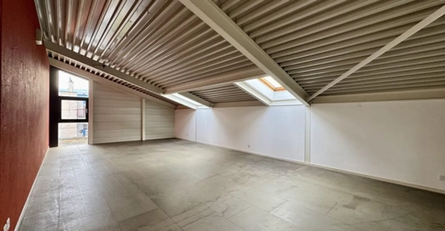 «Bureau 8 pièces» - Photo 2 sur 12