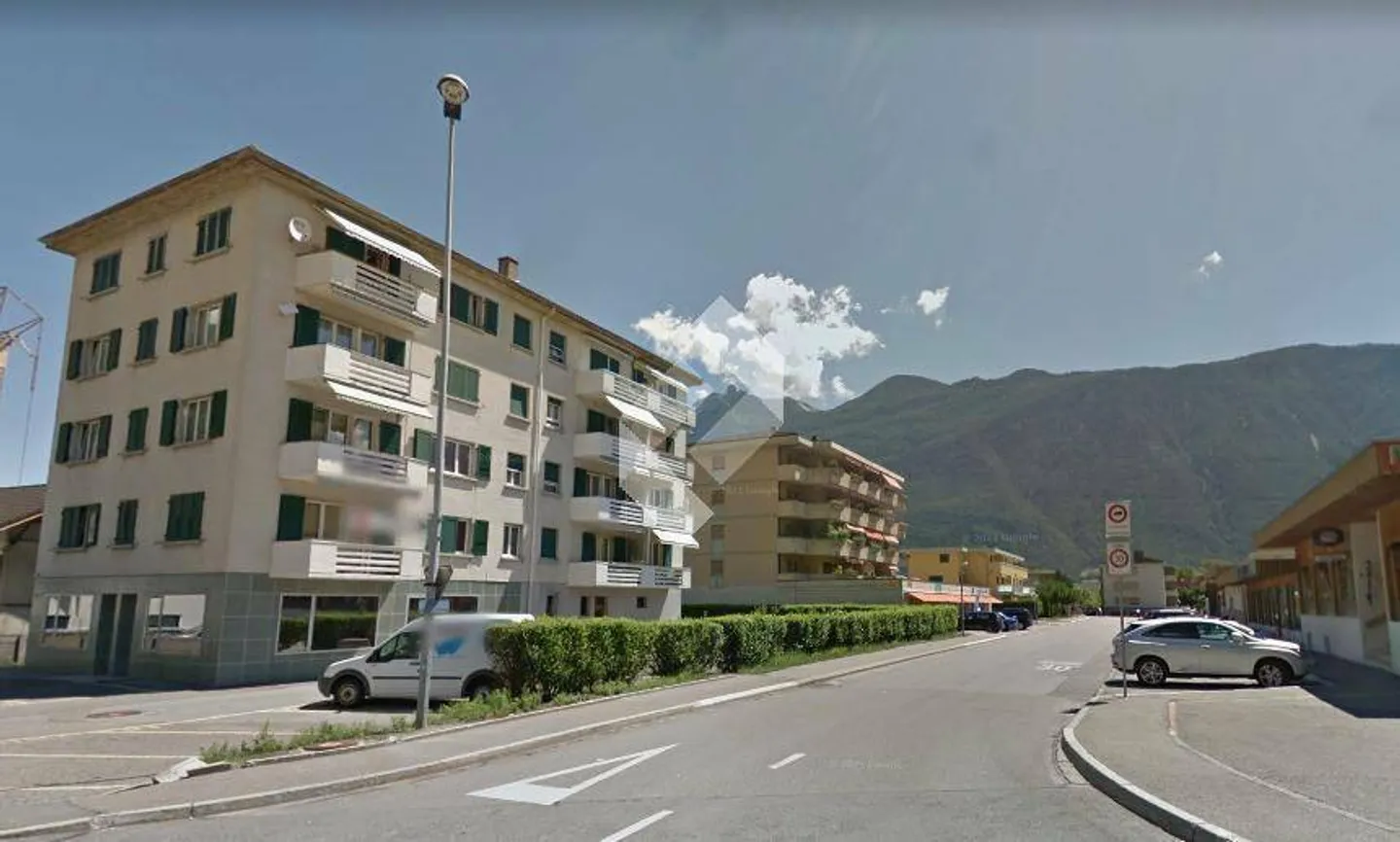 Vicino al centro città, ottima visibilità! - Foto 1 di 1