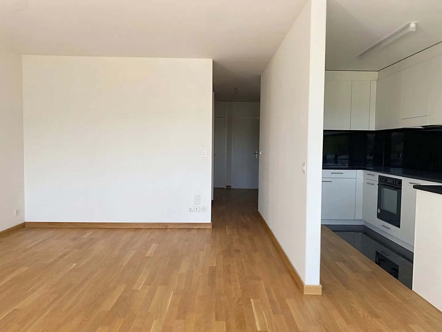 Appartement 2.5 pièces avec grand balcon et belle vue - Photo 1 sur 10