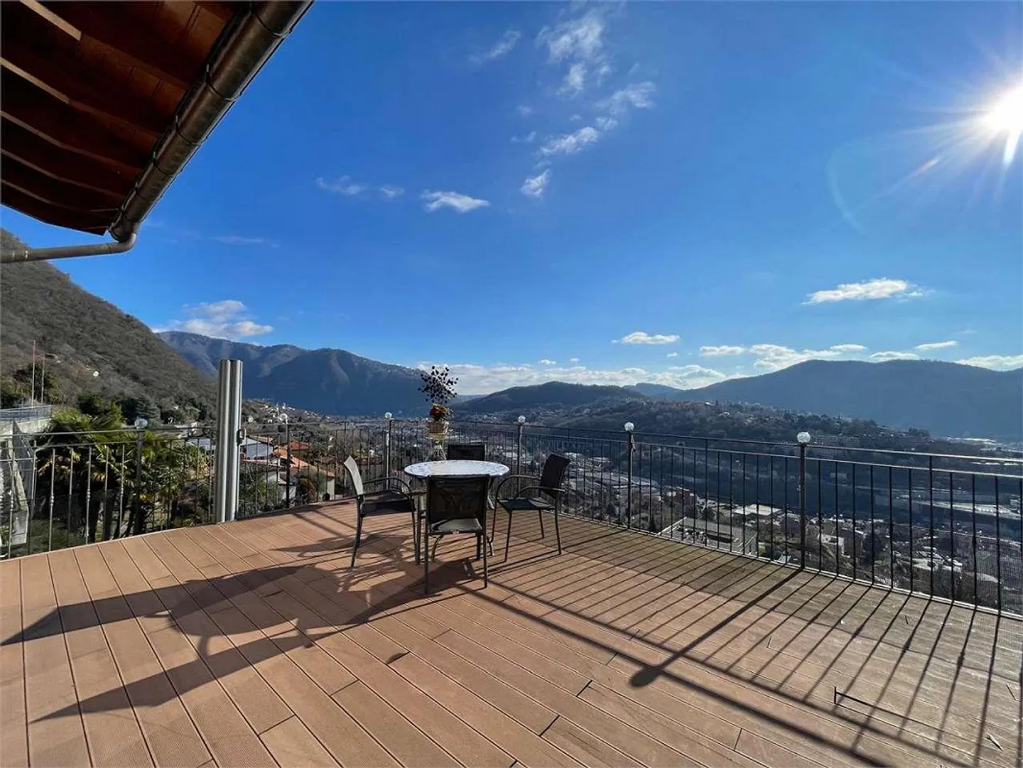 Vacallo 4 rooms with breathtaking view and large terrace - Photo 1 of 12