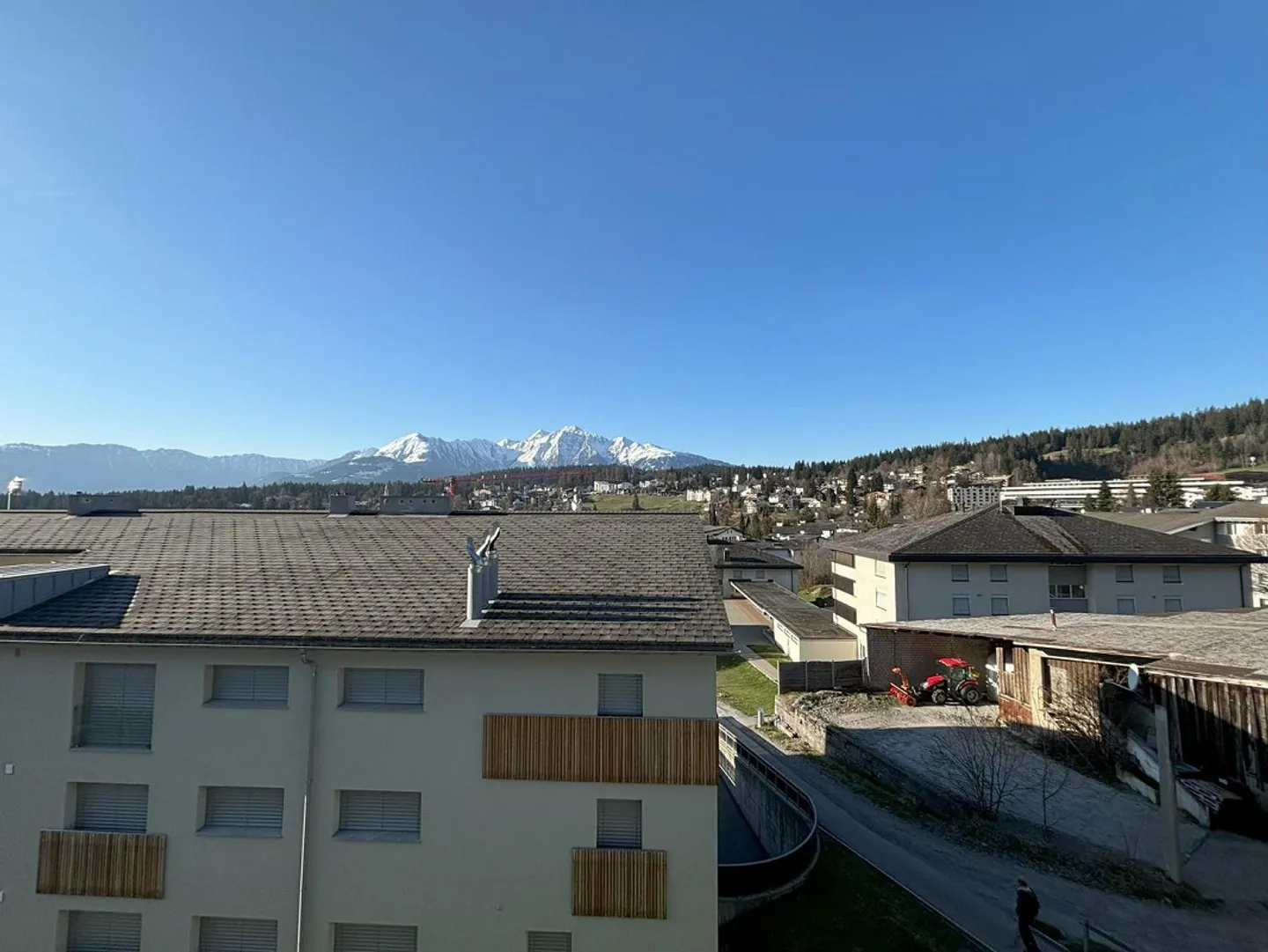 3-room old building apartment in Flims Ideal as a shared apartment or staff accommodation - Photo 1 of 8