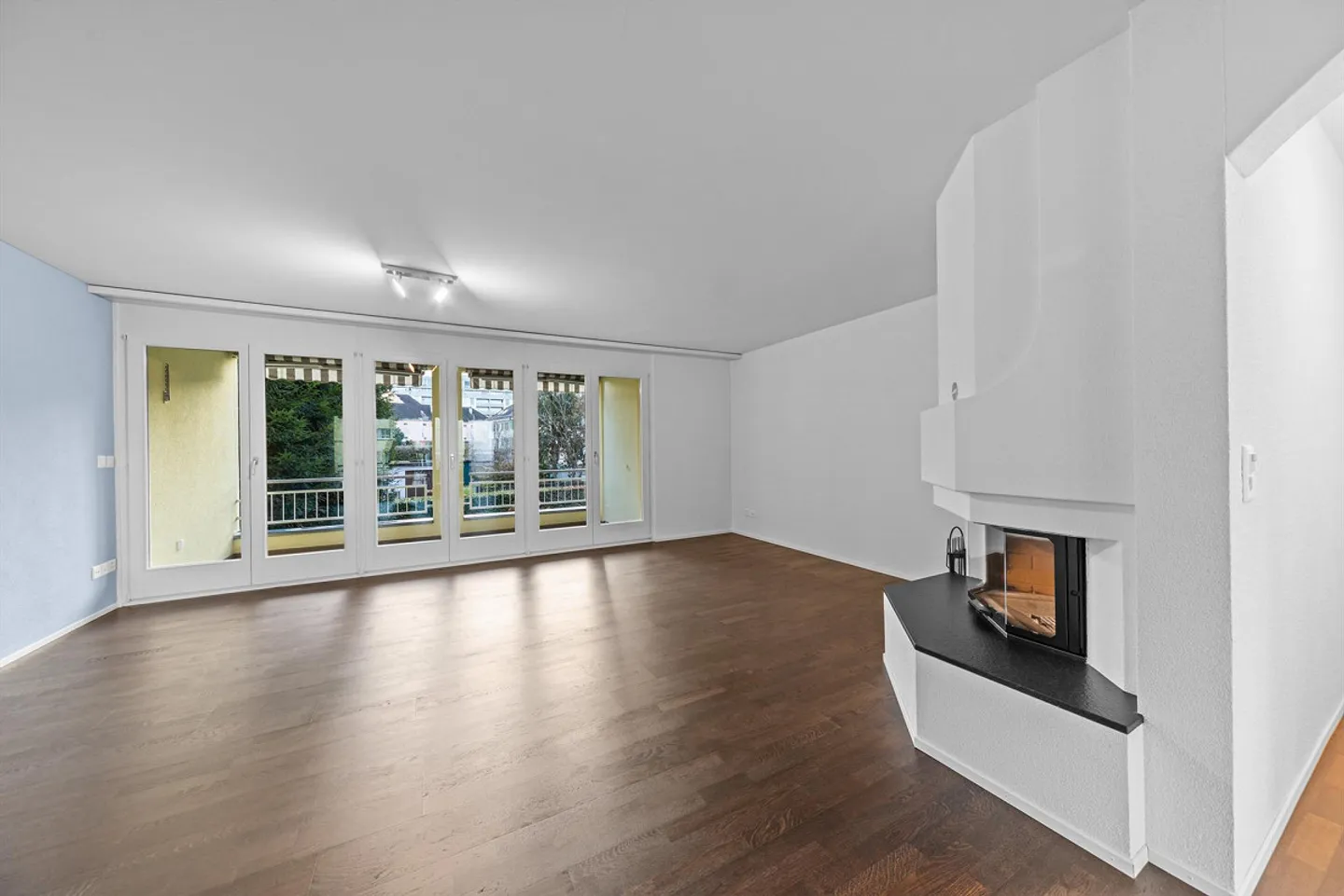 Appartement entièrement rénové au bord du lac - Photo 9 sur 16