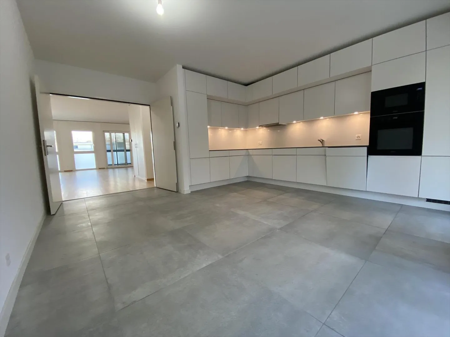 5-room apartment - Photo 4 of 13