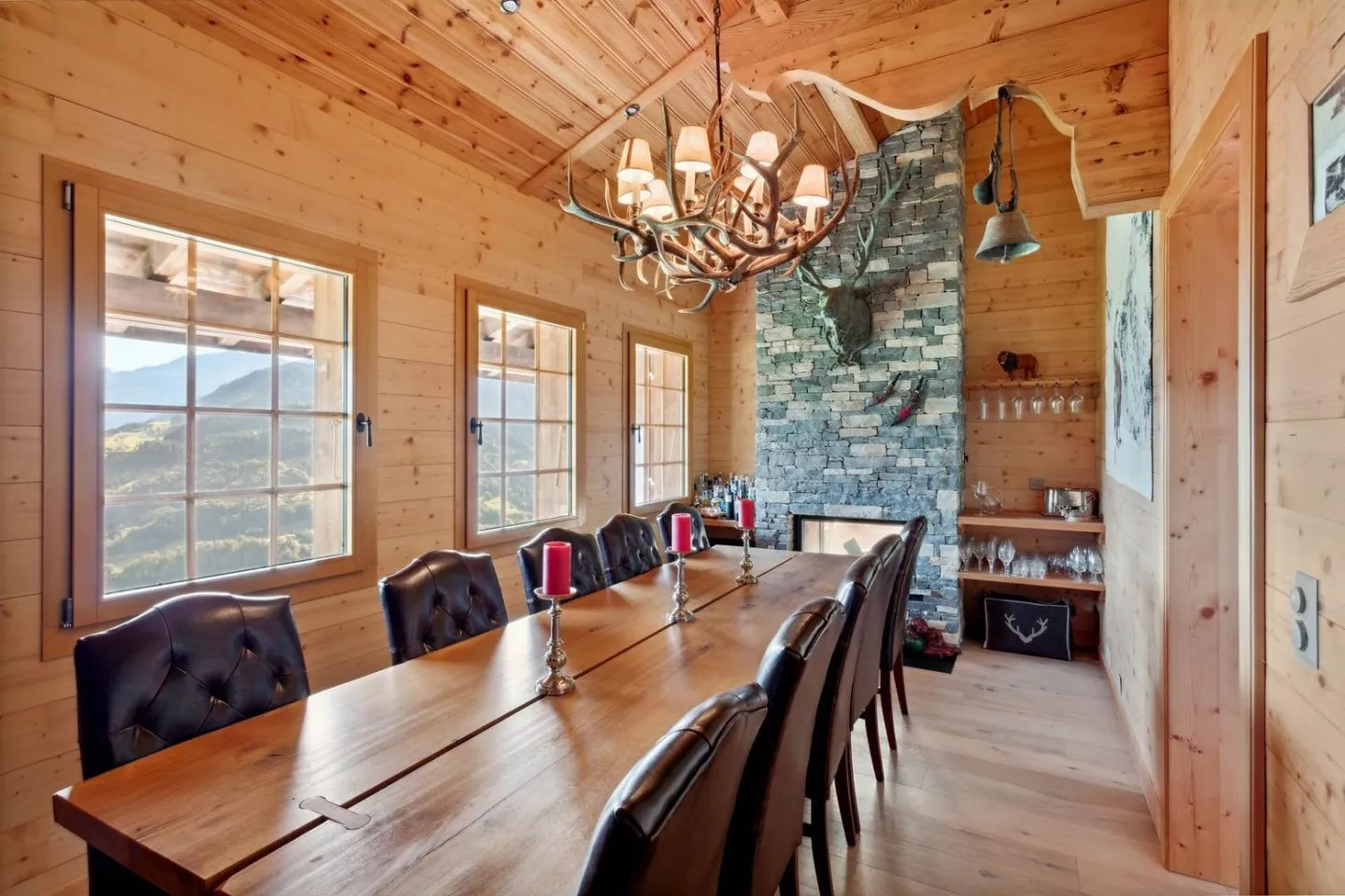 Chalet con Home Cinema / Whirlpool interno / Vista panoramica - Foto 5 di 13