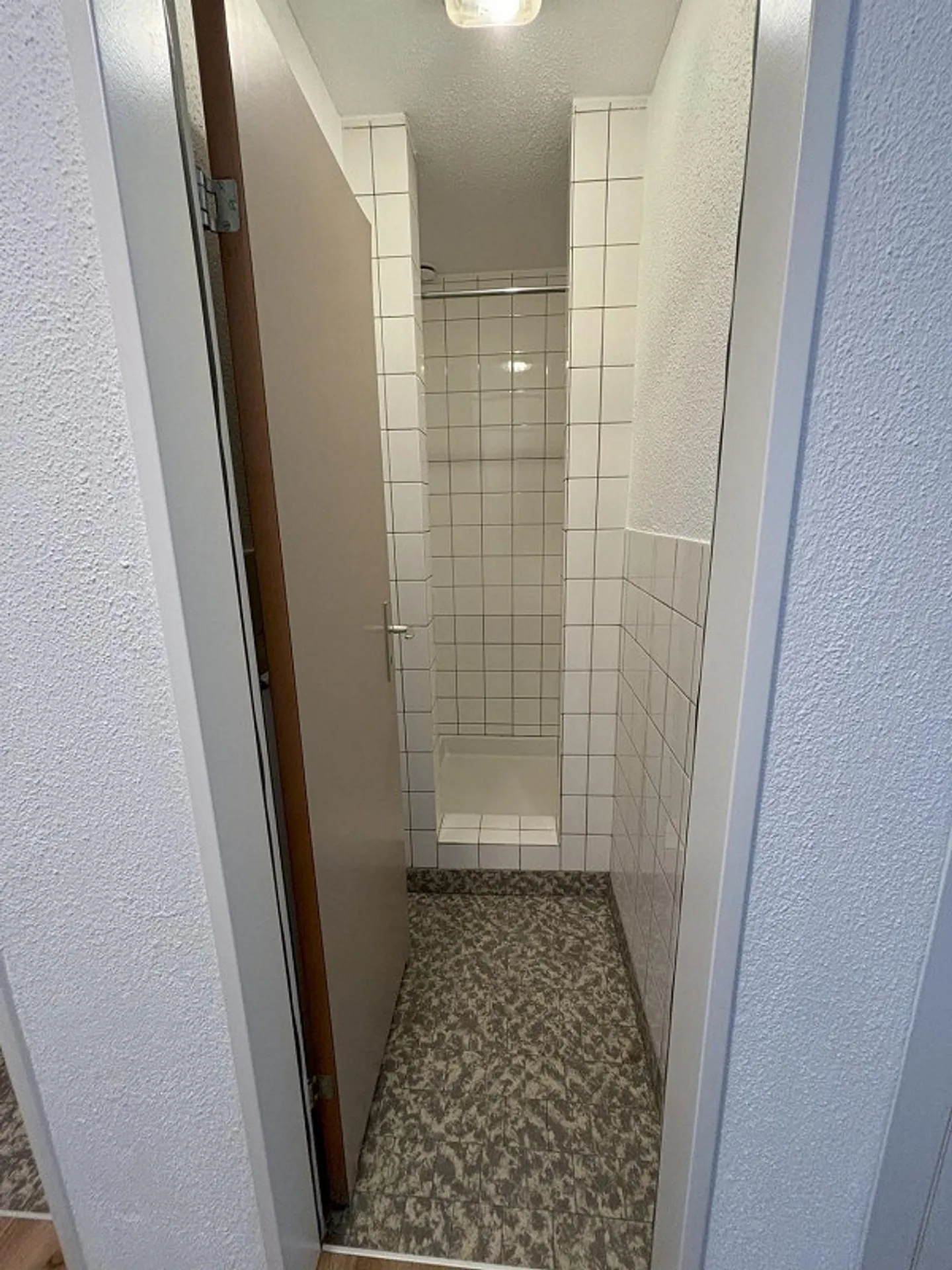 3-room old building apartment in Flims Ideal as a shared apartment or staff accommodation - Photo 7 of 8