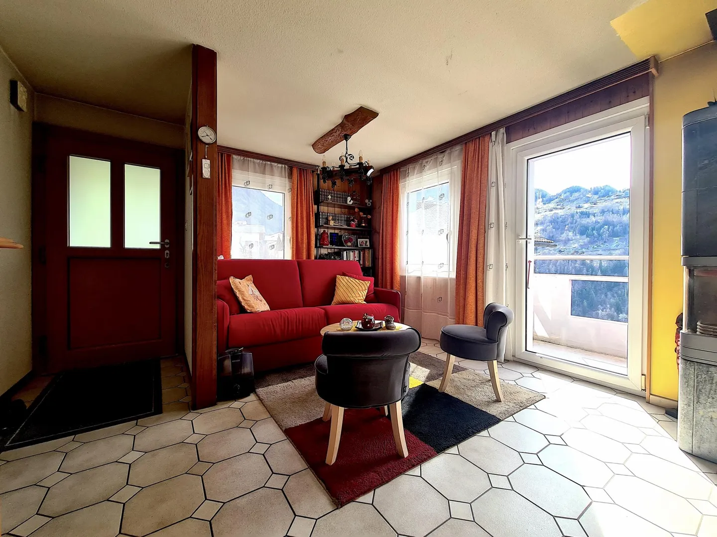 Bella casa con due appartamenti + grande officina e autentico Raccard - Foto 5 di 6