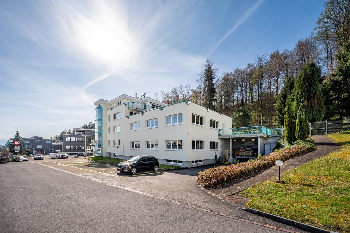 Votre nouvel espace commercial sur la rive gauche du lac de Zurich - Photo 1 sur 9