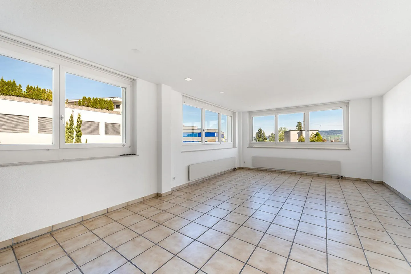 Votre nouvel espace commercial sur la rive gauche du lac de Zurich - Photo 4 sur 9