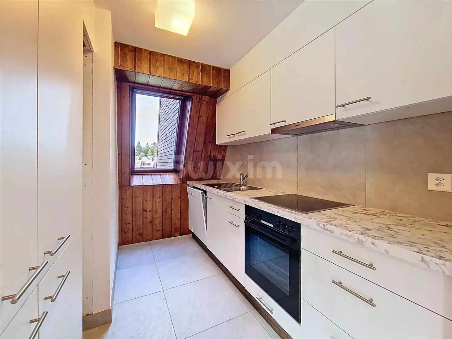 Ampio appartamento duplex completamente ristrutturato di 145 m². - Foto 5 di 11