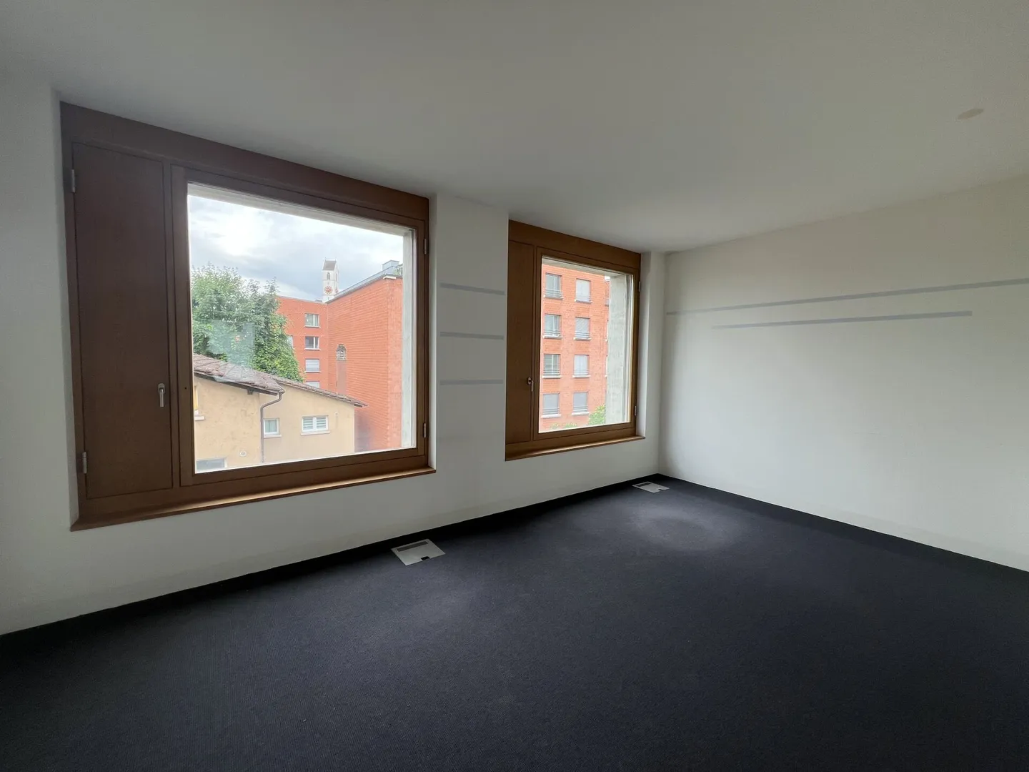 Zentrale Gewerbefläche mit Extra-Optionen - Foto 6 von 10