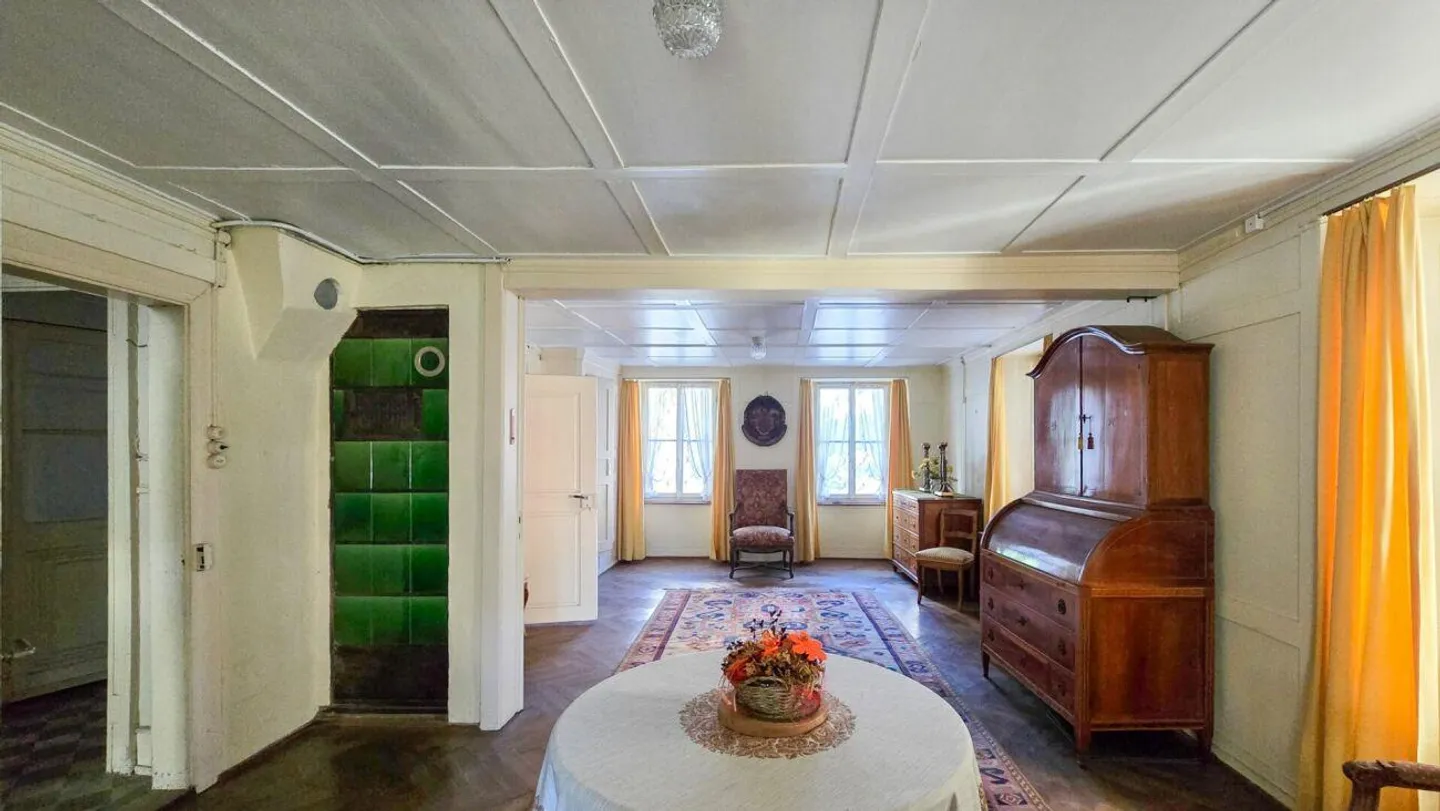 Insieme immobiliare storico con carattere unico - Foto 3 di 13