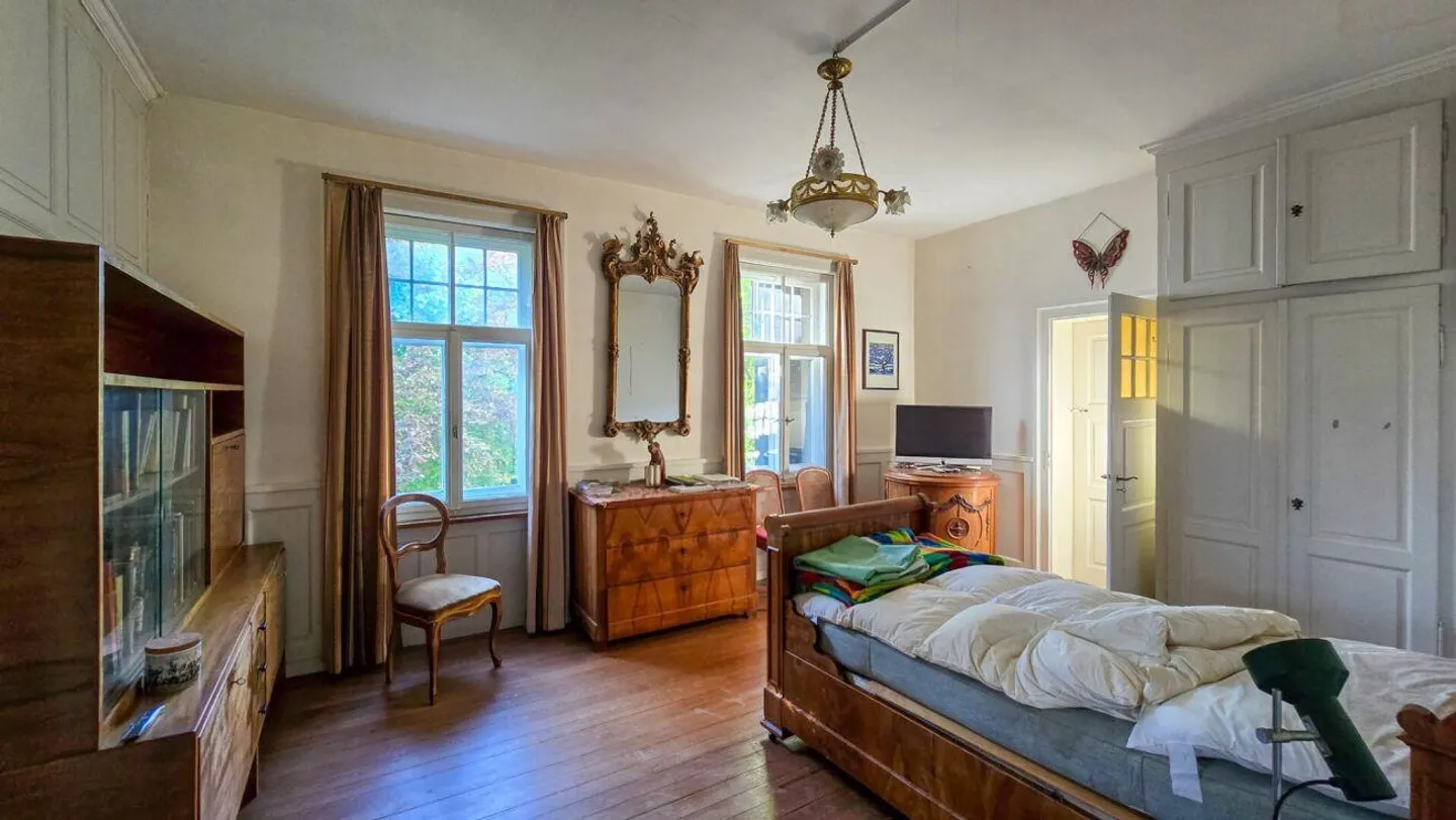 Insieme immobiliare storico con carattere unico - Foto 8 di 13