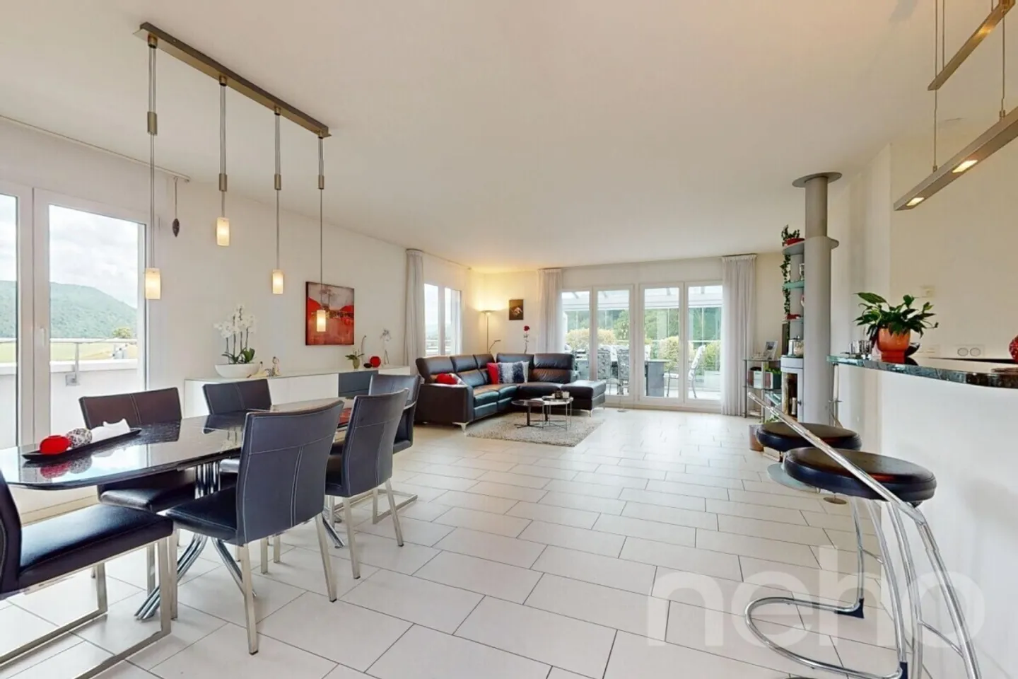 Attractive 5.5-room penthouse apartment with direct lift access - Photo 2 of 12